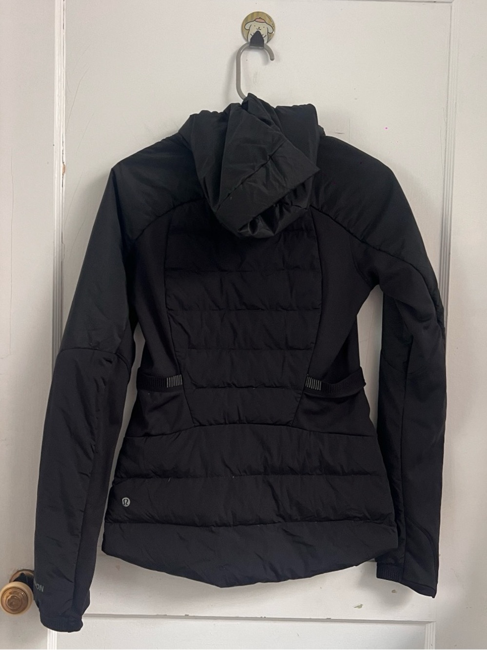 Lululemon Black
Women's Down for It All Jacket $228 Size 6 - Picture 4 of 4